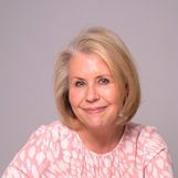 Caroline Woolland Headshot