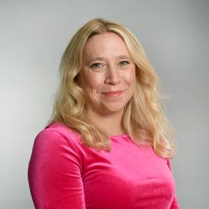 Lucy Gardner Headshot