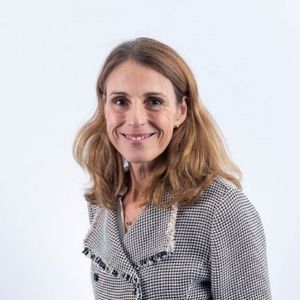 Isabel Oliver Headshot