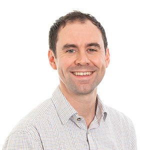 Headshot of Dr James Cowling