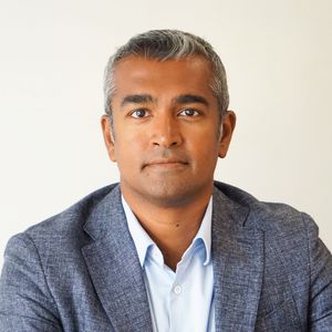 Ravi Gurumurthy headshot