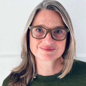 Sophie Randall Headshot